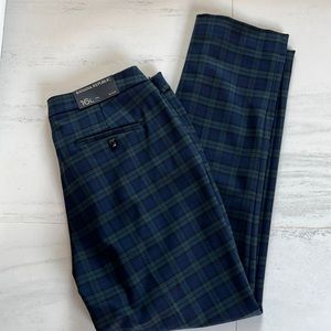 NWT Banana Republic sloan pant (NOT long) - perfect length for someone 5’4”-5’6”